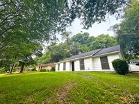 Building Photo - 313 Vanderbilt Dr