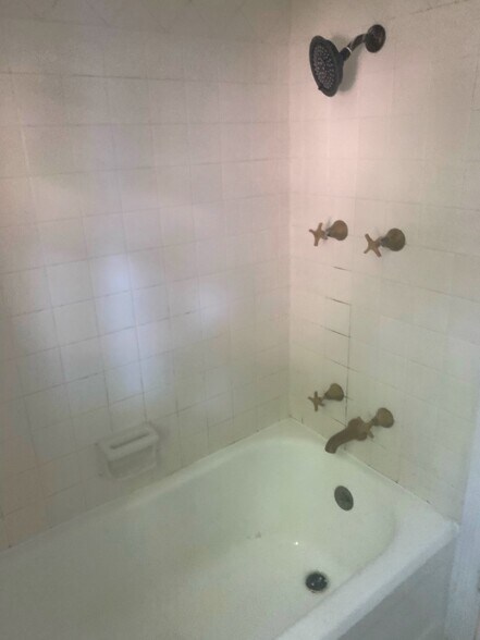 bathroom - 1121 Myrtle Ave