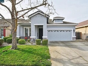 Building Photo - 206 Oxburough Dr