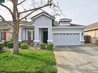 Building Photo - 206 Oxburough Dr