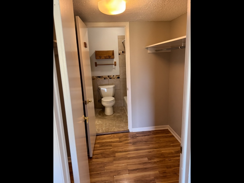 Building Photo - 515 Basswood Ave