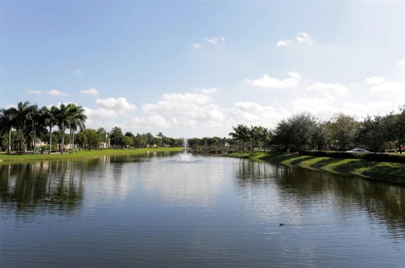 Building Photo - 2451 Centergate Dr