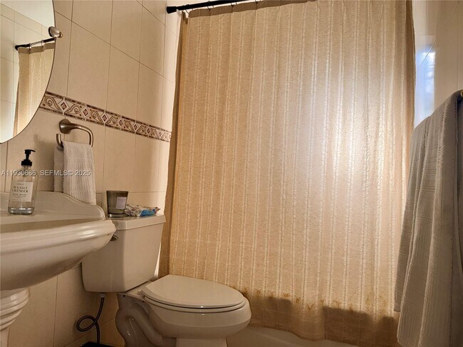 Building Photo - 8065 SW 107th Ave