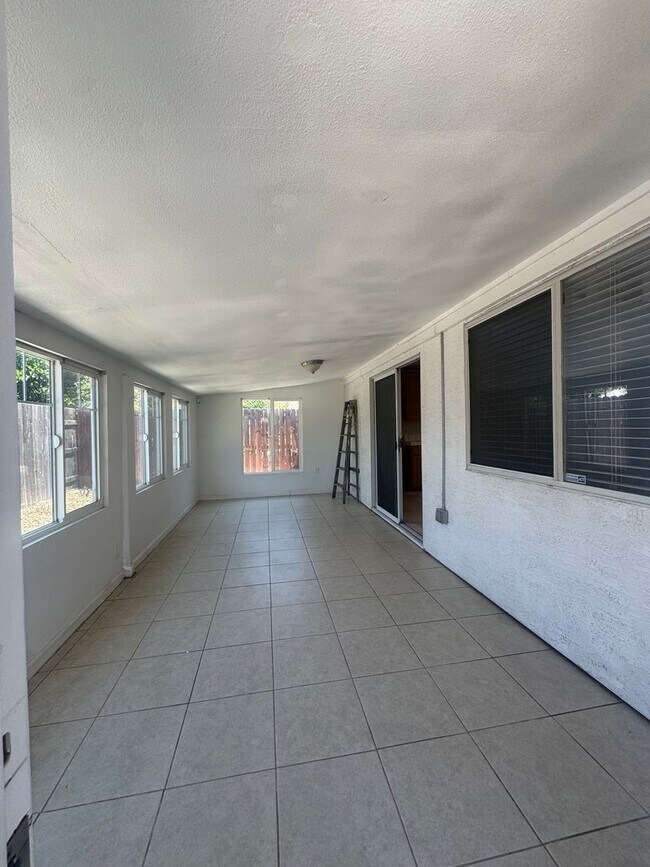 Building Photo - Beautiful 4-Bedroom Home with Solar, High ...