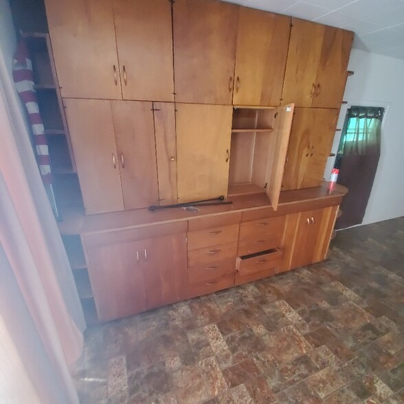 Building Photo - 8015 W 5th Ave