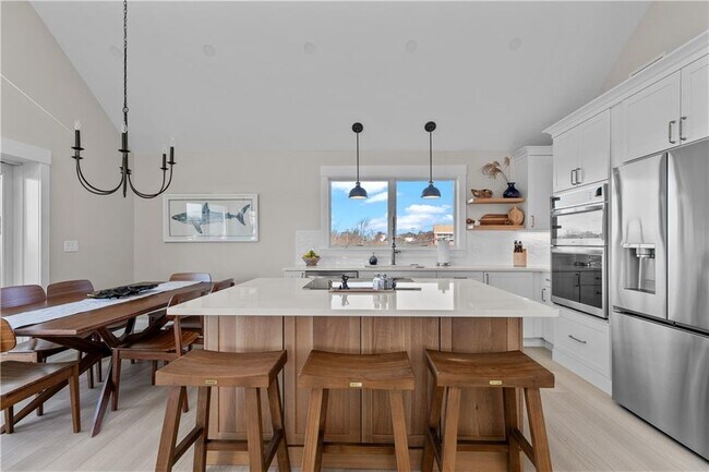 Primary Photo - 174 Renfrew Ave