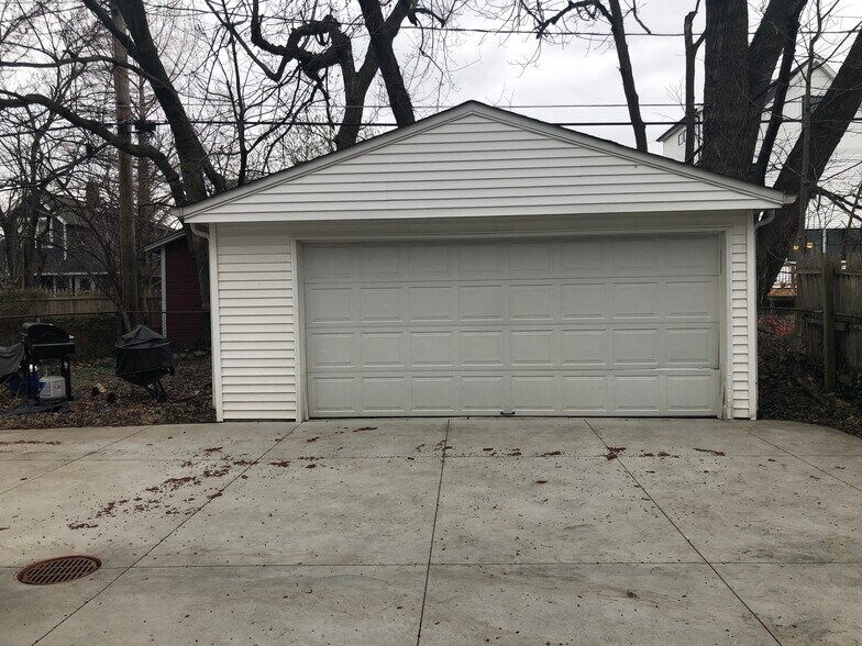 Building Photo - 1567 Wagar Ave