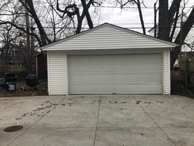 Building Photo - 1567 Wagar Ave