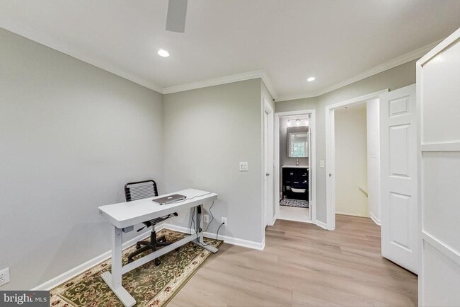 Building Photo - 5708 Chapman Mill Dr