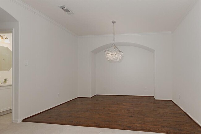 Building Photo - 22 Middle Gate Pl