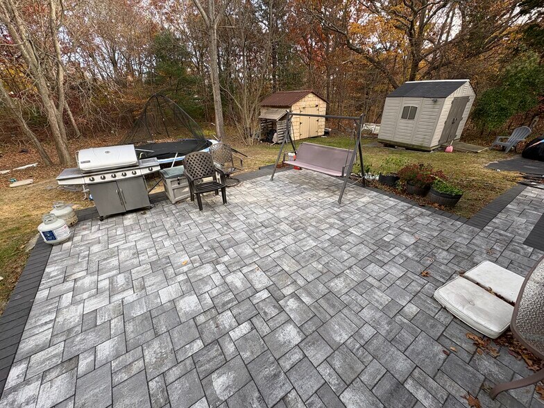 Building Photo - 411 Boyle Rd