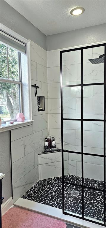 Building Photo - 1147 Delaney Ave