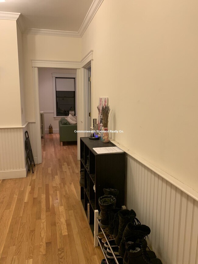 Building Photo - 76 Quint Ave