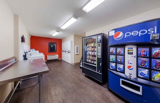 Building Photo - Furnished Studio-Los Angeles - Simi Valley
