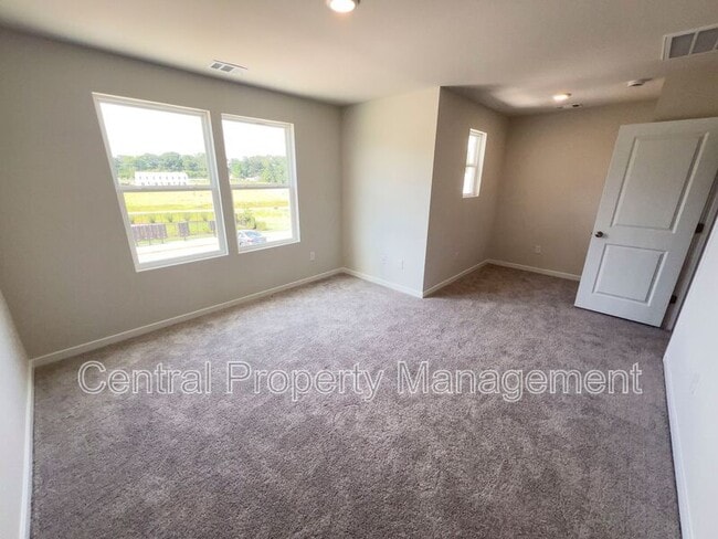 Building Photo - 6018 Tavener Dr