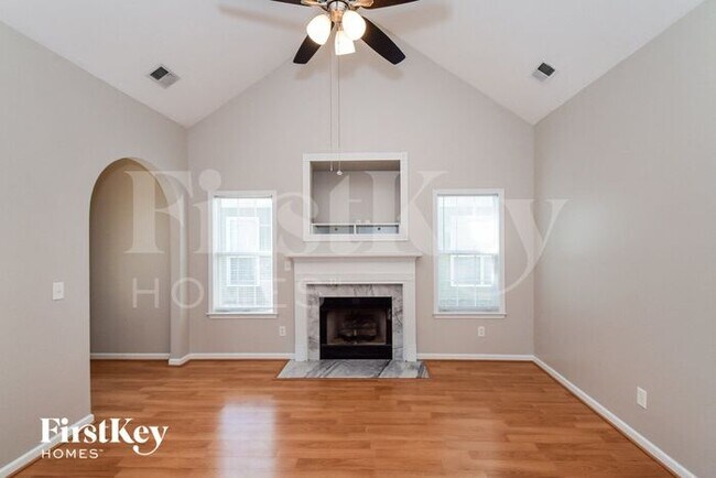 Building Photo - 388 Walker Way