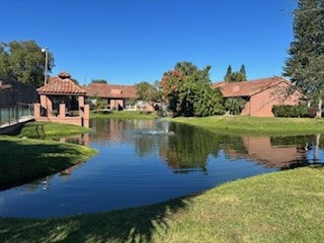 Building Photo - Winter Park Villas! Full Sail/Winter Park 2/2 condo available now!