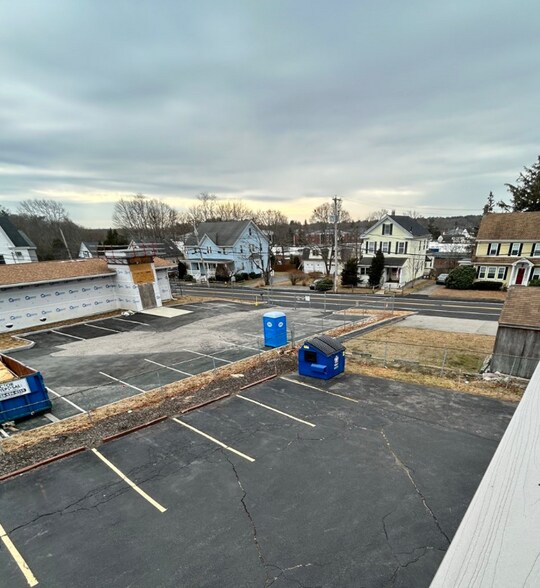 Building Photo - 67 Pleasant St