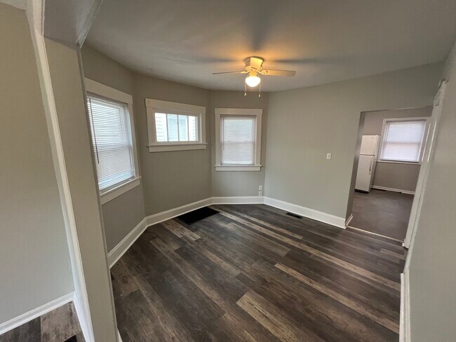 Building Photo - 2641 Noble Ave