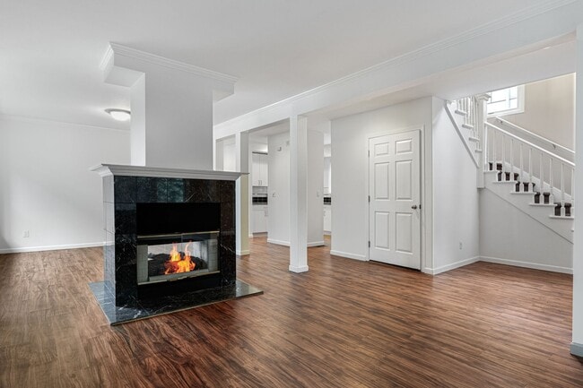 Building Photo - Large Capitol Hill House- Prime Location