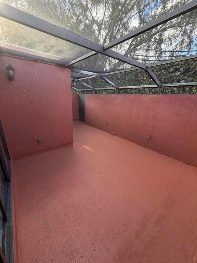 Building Photo - 10343 Greenhouse Rd