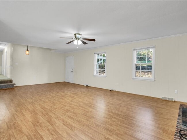 Building Photo - 109 Elcon Dr