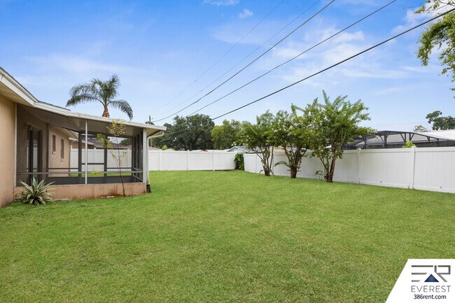 Building Photo - 1706 Western Rd