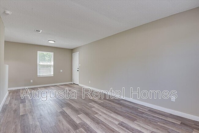 Building Photo - 3638 Madrid Dr N