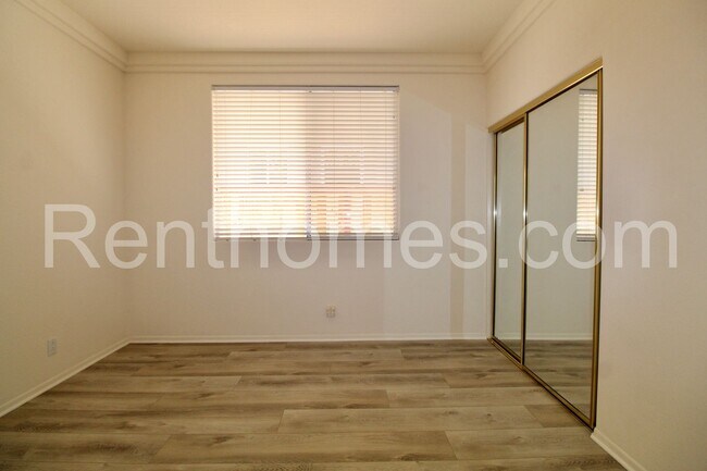 Building Photo - 11426 Legacy Terrace