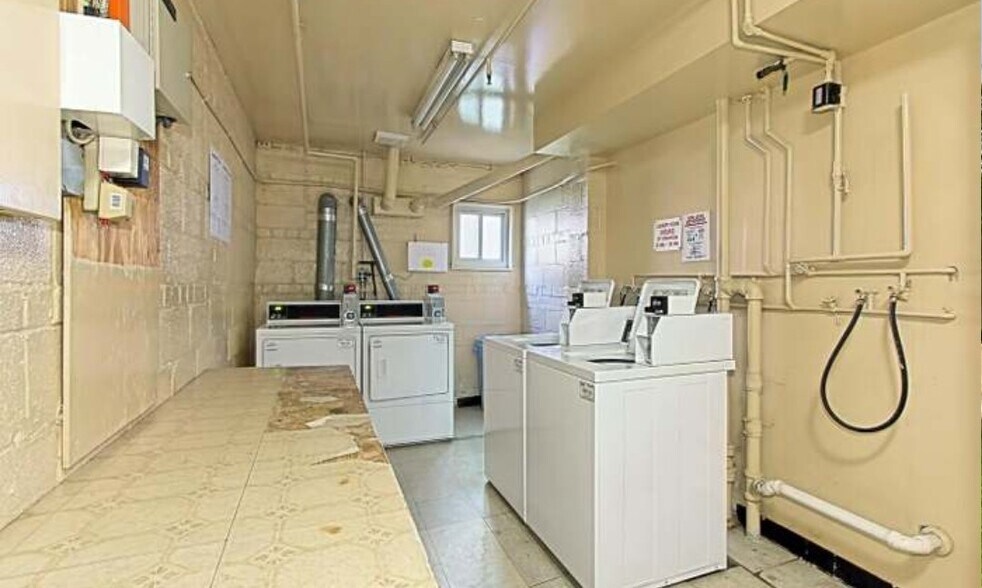 Building Photo - 5205 Duke St