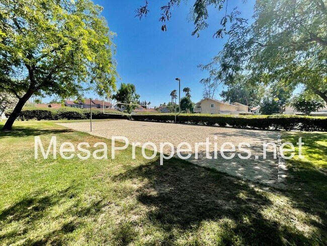 Building Photo - 3733 Country Oaks Loop