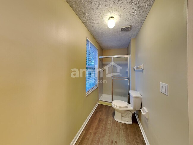 Building Photo - 7366 Murrayfield Dr