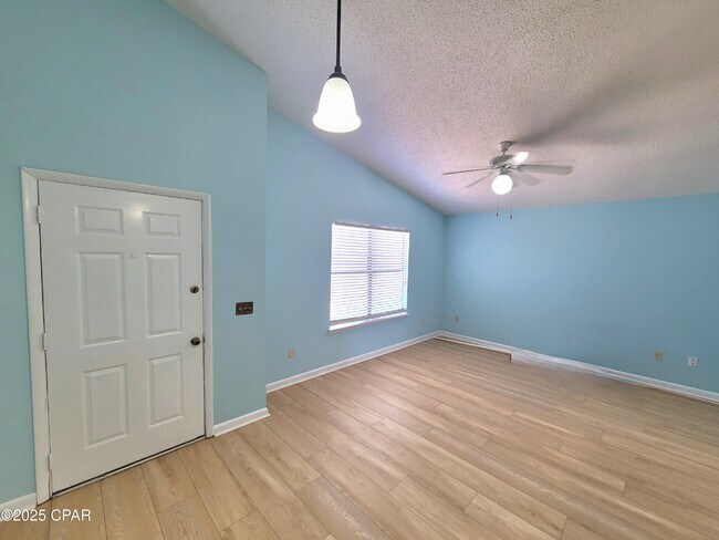 Building Photo - 5500 Sunset Ave