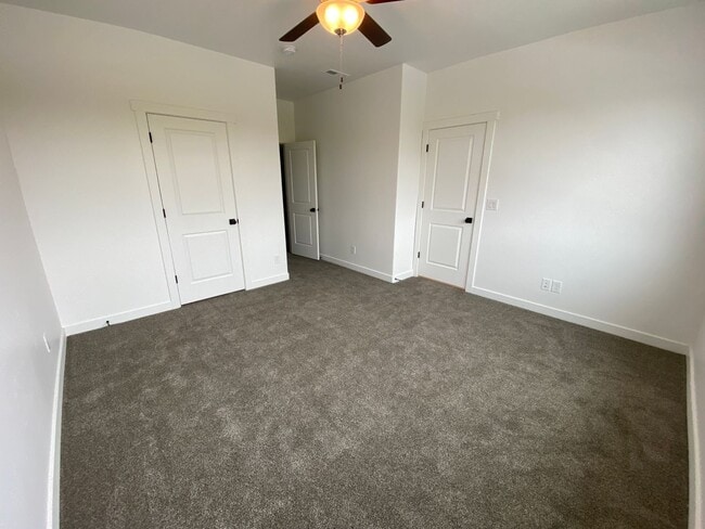Building Photo - Newer Rockwell Ranch Townhome