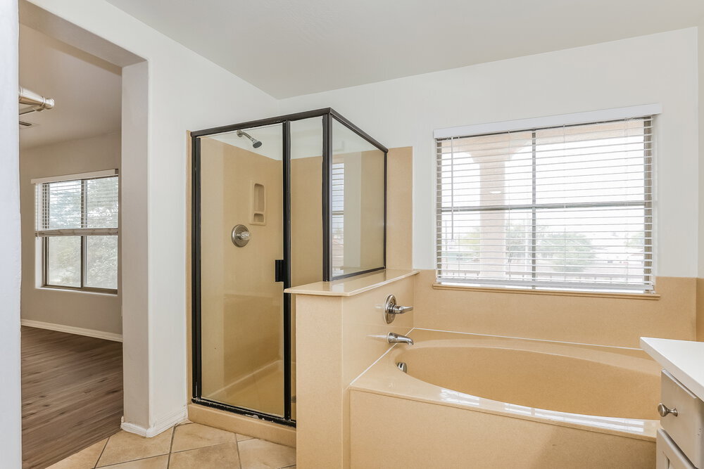 Building Photo - 809 E Agua Fria Ln