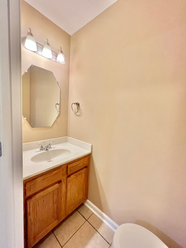 Building Photo - 110 Grinder Ct