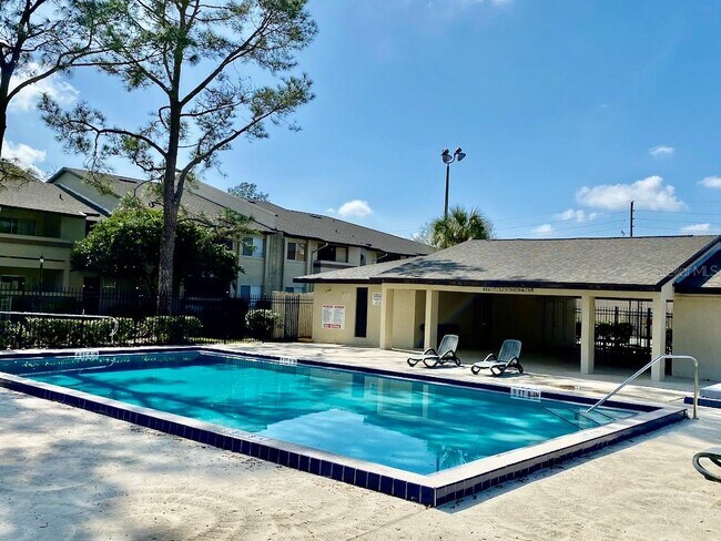 Building Photo - 6126 Curry Ford Rd