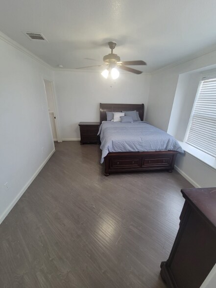 Building Photo - 2028 Valley Forge Trail