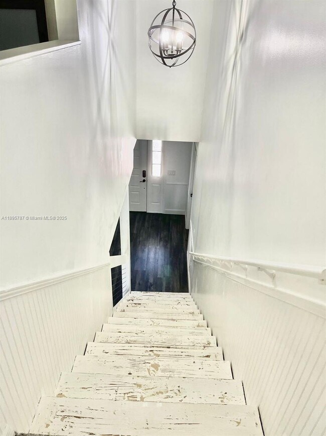 Building Photo - 4700 Regina Dr