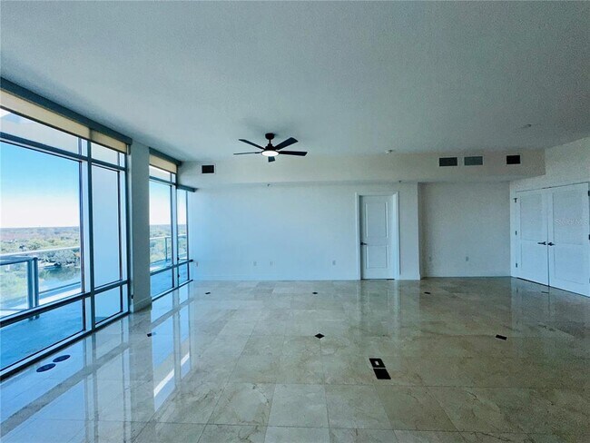 Building Photo - 101 S Eola Dr