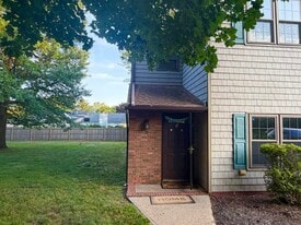 Building Photo - 9 Pheasant Run