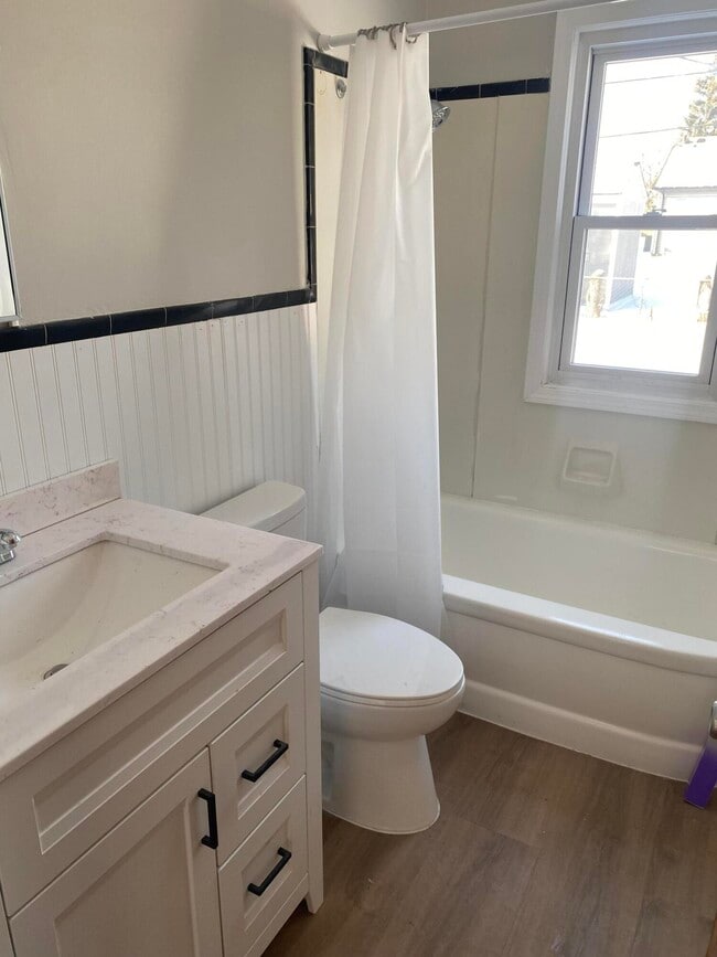 Building Photo - 46589 Huling St