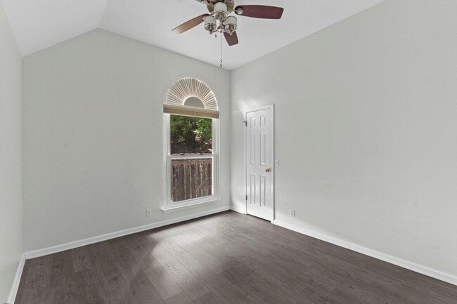 Building Photo - 13213 Villa Park Dr