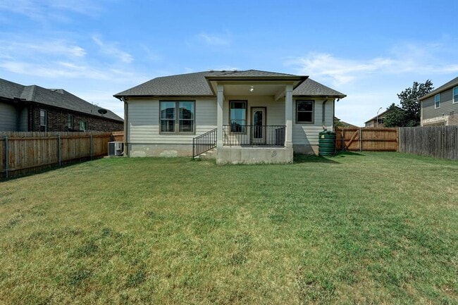 Building Photo - 18616 Star Gazer Way