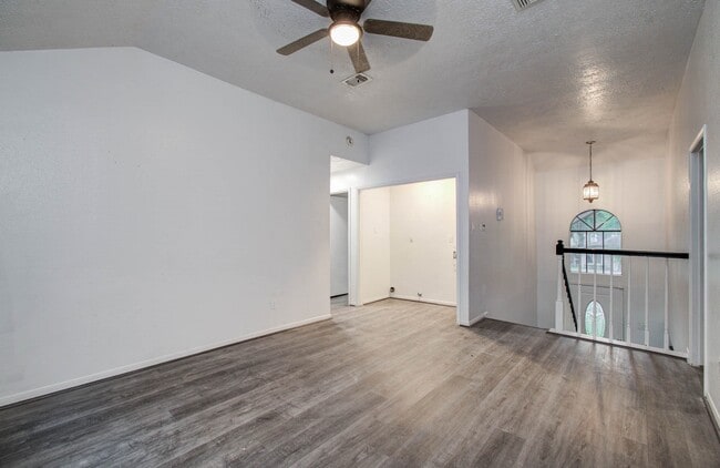 Building Photo - 5006 Village Springs Dr