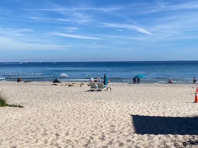 Building Photo - 664 SE 20th Ave