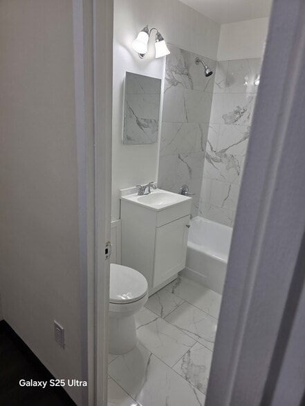 Building Photo - 1021 Arlington Blvd