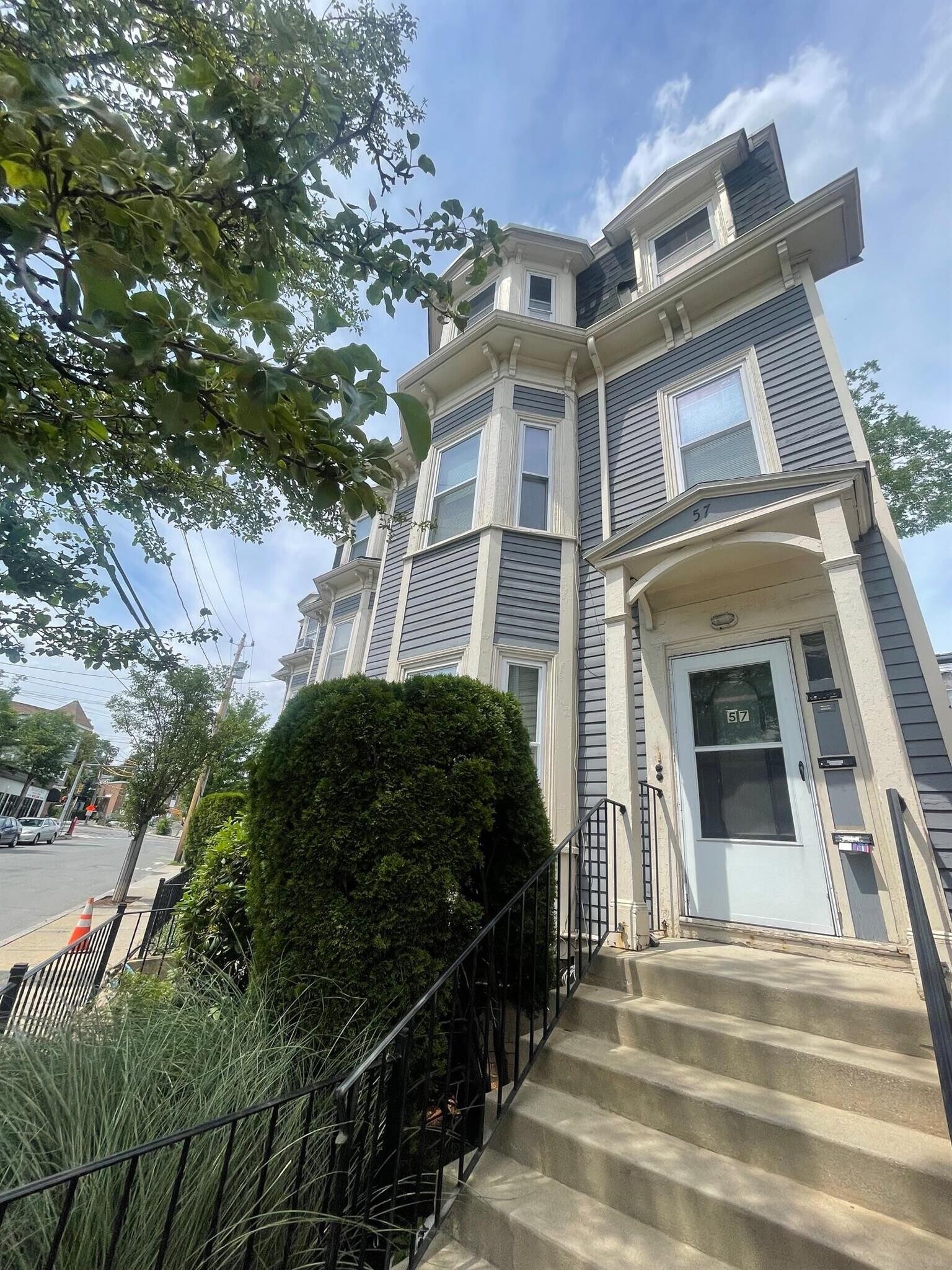 Building Photo - 63 Summer St