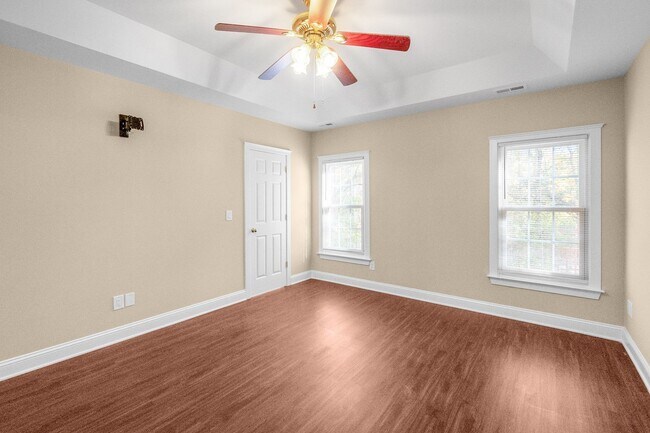 Building Photo - Charming 3 bed 2.5 bath Home in Huntersville!