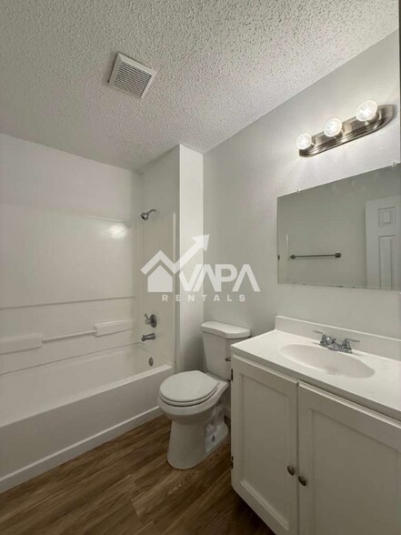 Building Photo - 7003 Beech Trail Dr